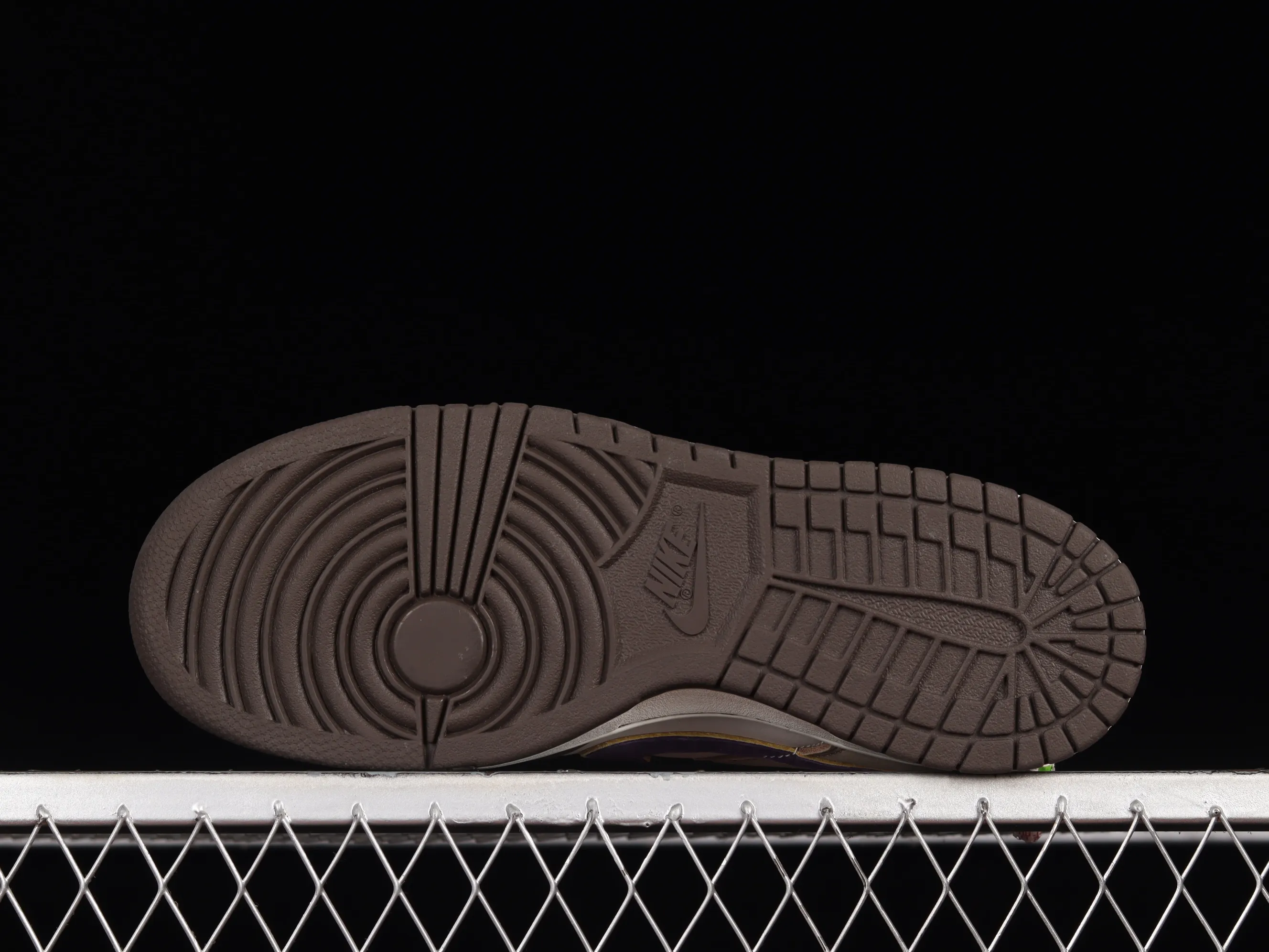 All Categories Nk SB Dunk Series Nk SB Dunk Low Low-top sneakers Otomo Katsuhiro x Nk SB Dunk Low "Steamboy OST" Otomo Katsuhiro co-branded SB low-top sports and leisure sneakers LP3445-003